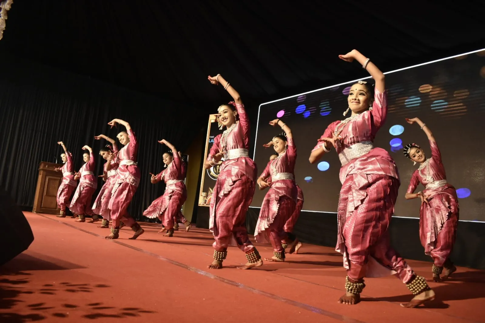 d3476316-cae1-4037-a574-4eab7c98d4e9