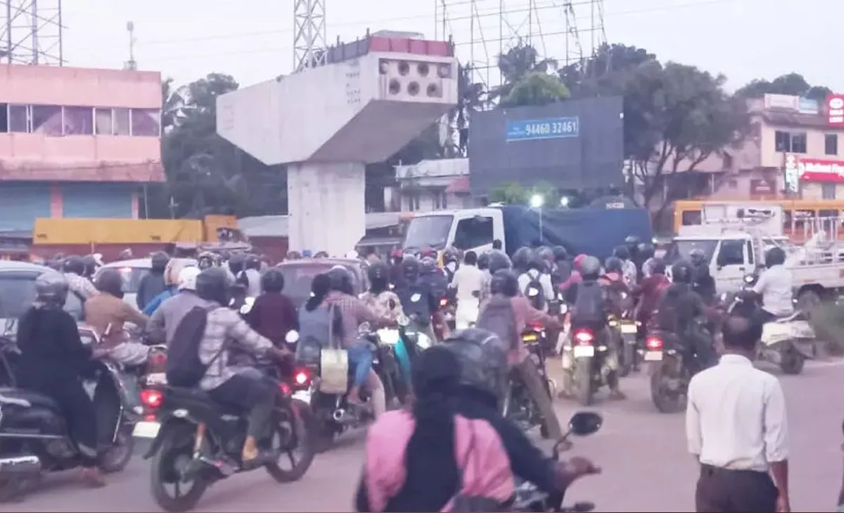 aroor thuravoor national highway
