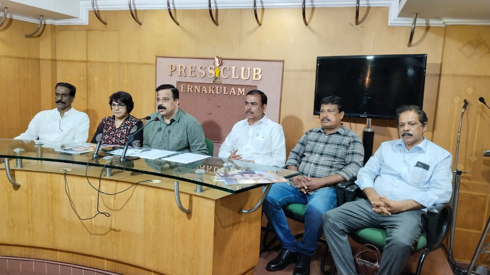 2563e3e8-e6c2-4d29-9c91-1ce5746d3c1b