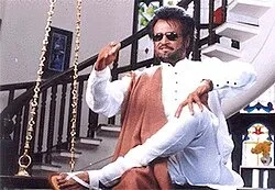 Padayappa_Swing_Scene