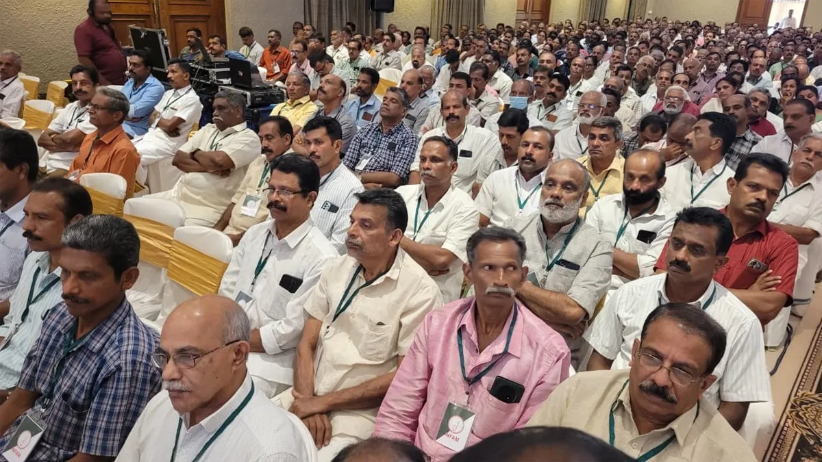 infam leaders meet audiance