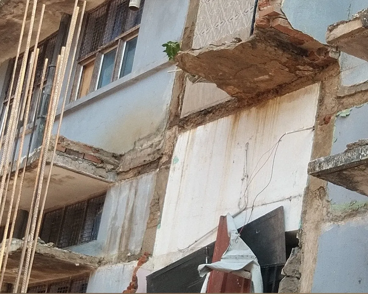 building crashed at kottayam medical college