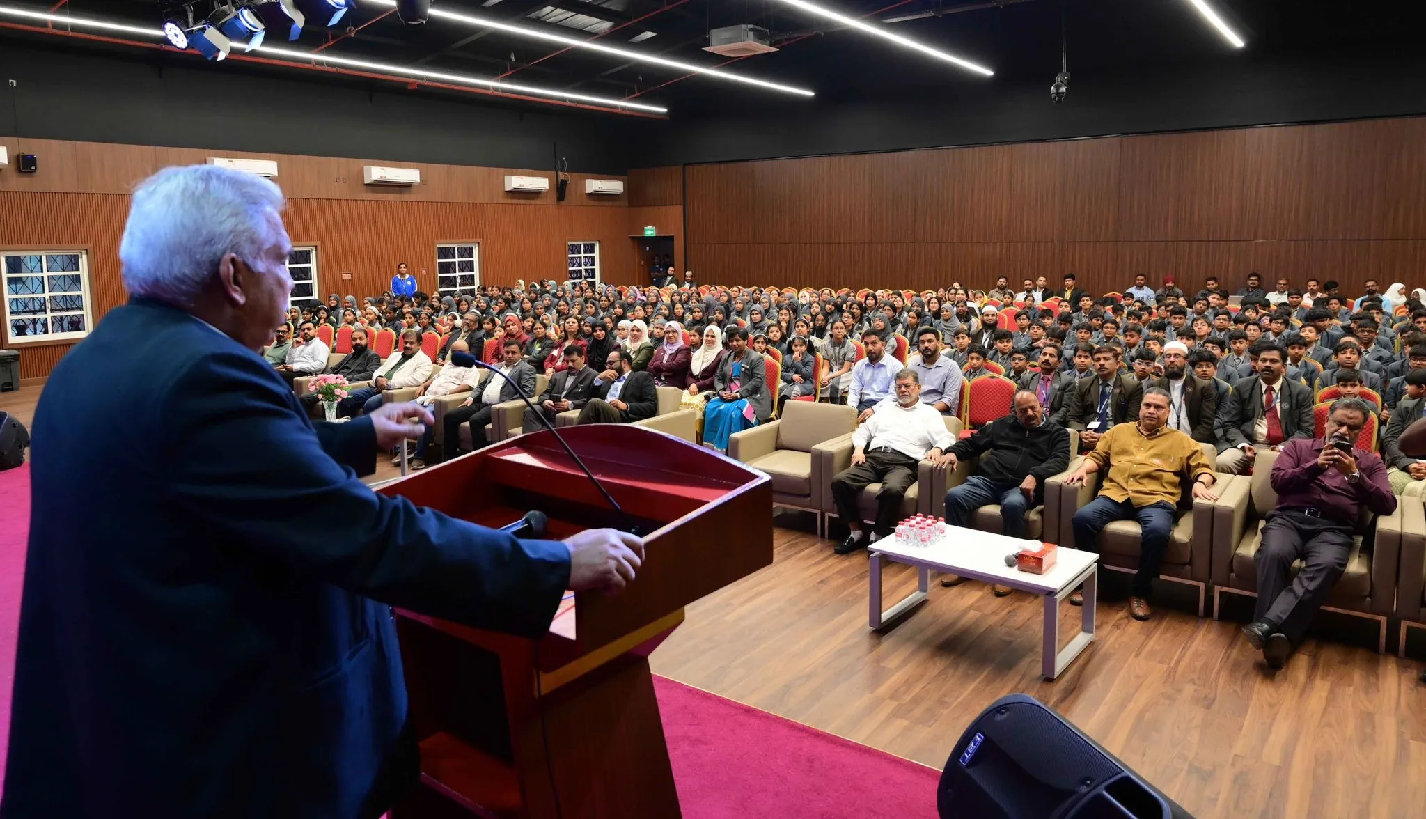 8f74b4f0-f973-4b23-9e16-bc388fc6d177