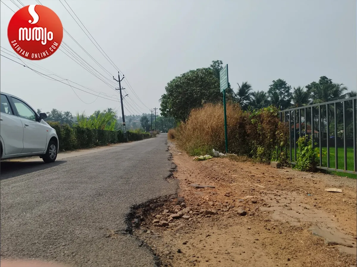 chottanikkara muriyamangalam road-8