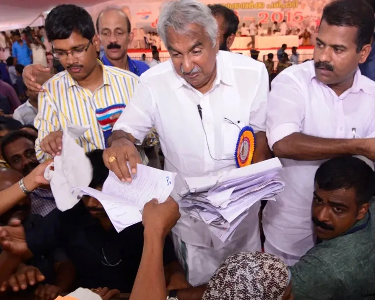 oommen chandy between citizens