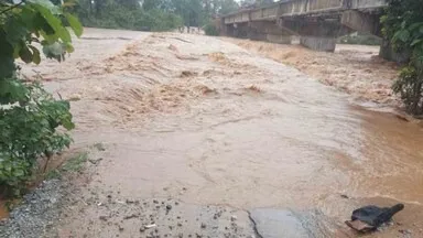 river_floods_due_to_heavy_rain_in_bastar_1659952927