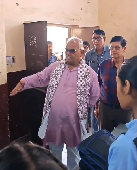 rajasthan-education-minister-madan-dilawar-school-inspection