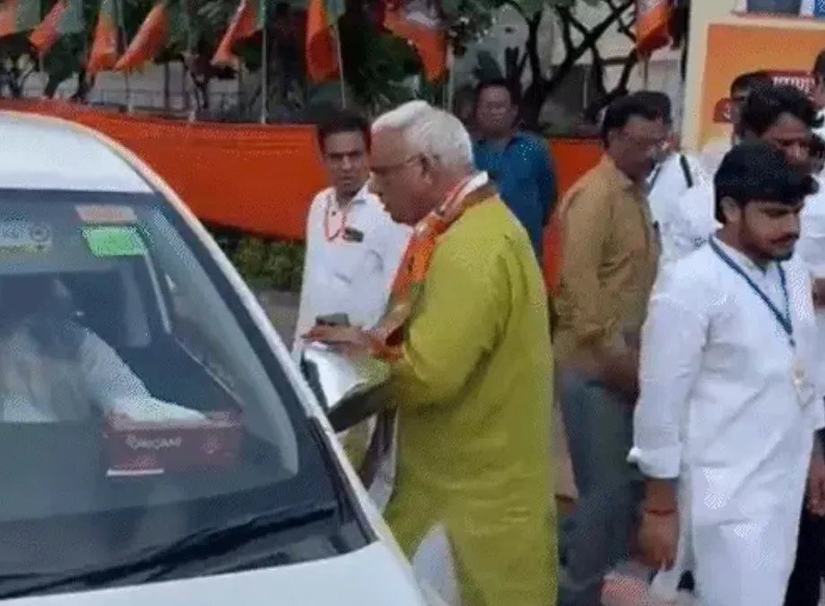 bjp-rajsthan-prabhari-radhmohan-das-agrawal-workshop-protest
