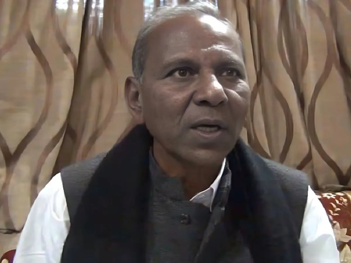 congress-leaders-return-home-barmer-veterans-join-again