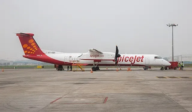 spicejet-flight-sg-1077-technical-issue-jaipur-pune-2025