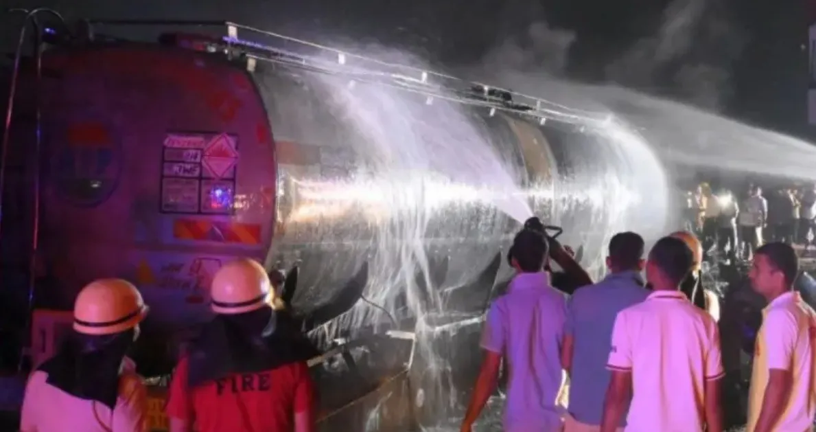 rajasthan-jaipur-ajmer-highway-chemical-tanker-lpg-cylinder-accident-2025