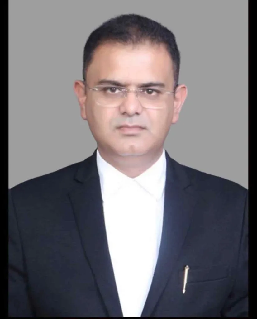 image-20-10-825x1024