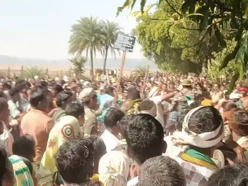 Clash over burial Kanker