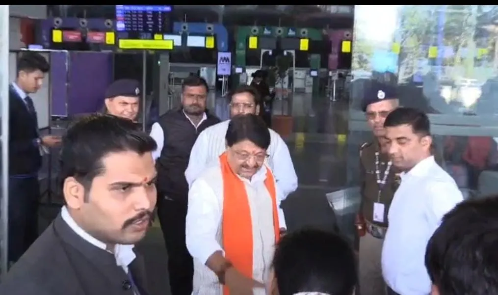 rewa to indore flite