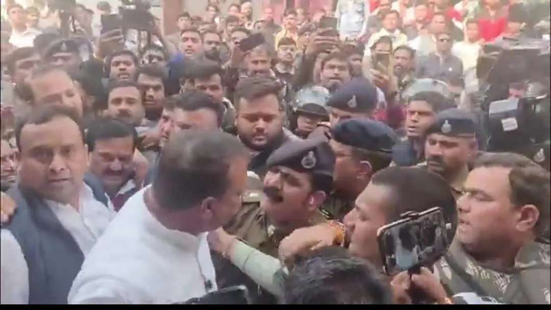 Congress leaders reached Bhagirathpura