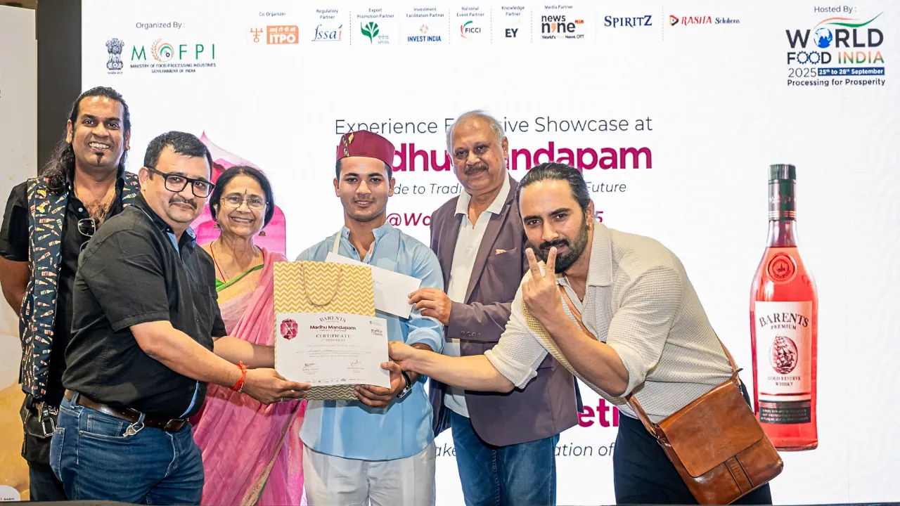 Saurabh Rana first Runrup of Madhu mandapam Barents Cocktail competition