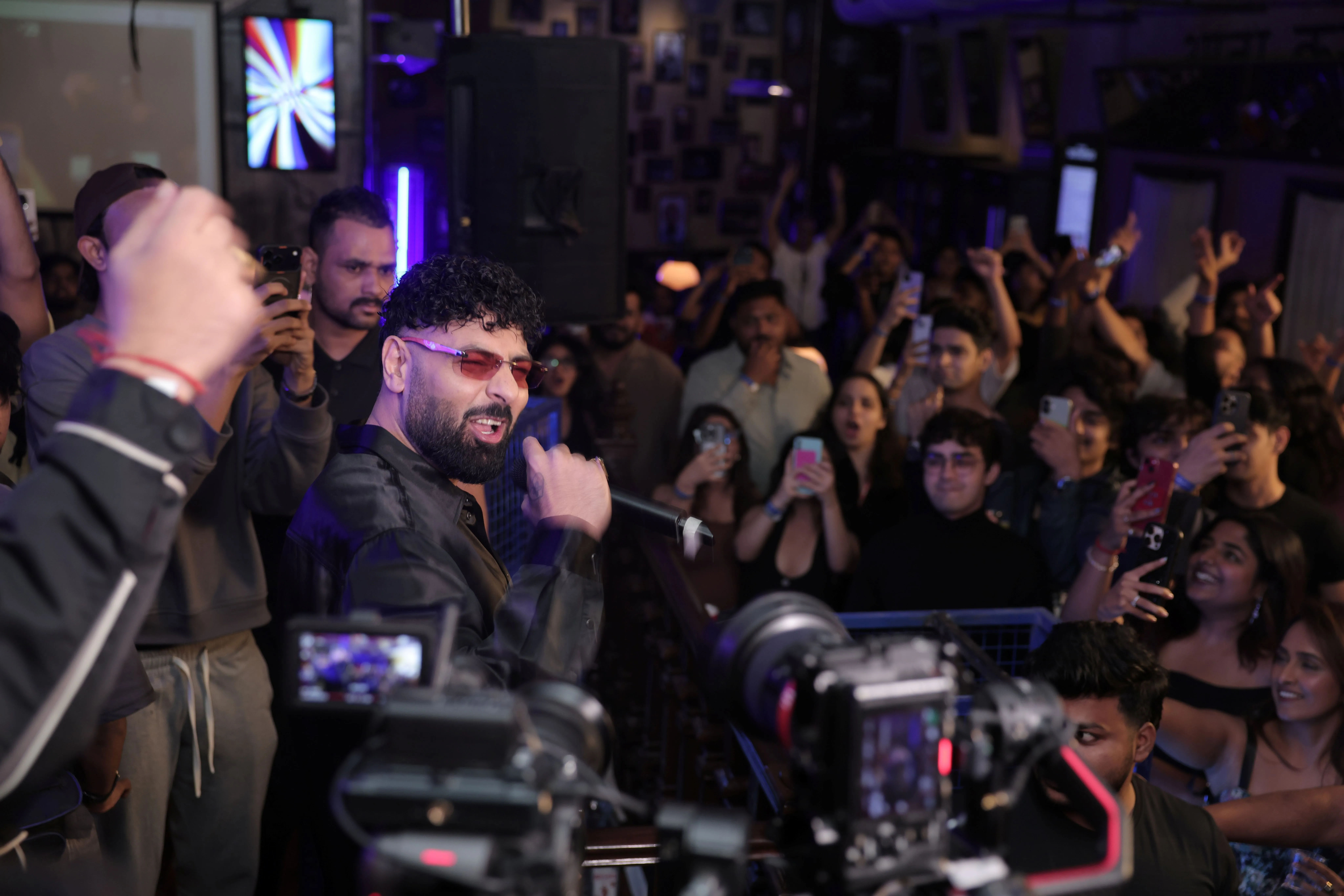 Shelter 6 X SOCIAL - Badshah 1