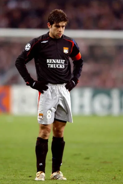 Best Number 8 Football Players | SportsGully