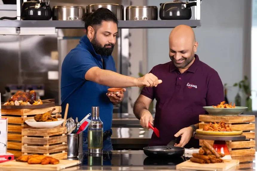 Co-founders Abhay Hanjura and Vivek Gupta