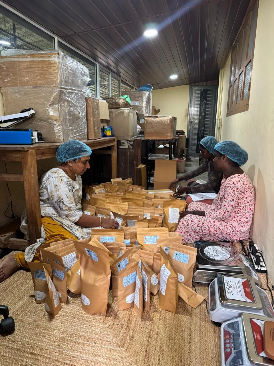 Packing area and packing team