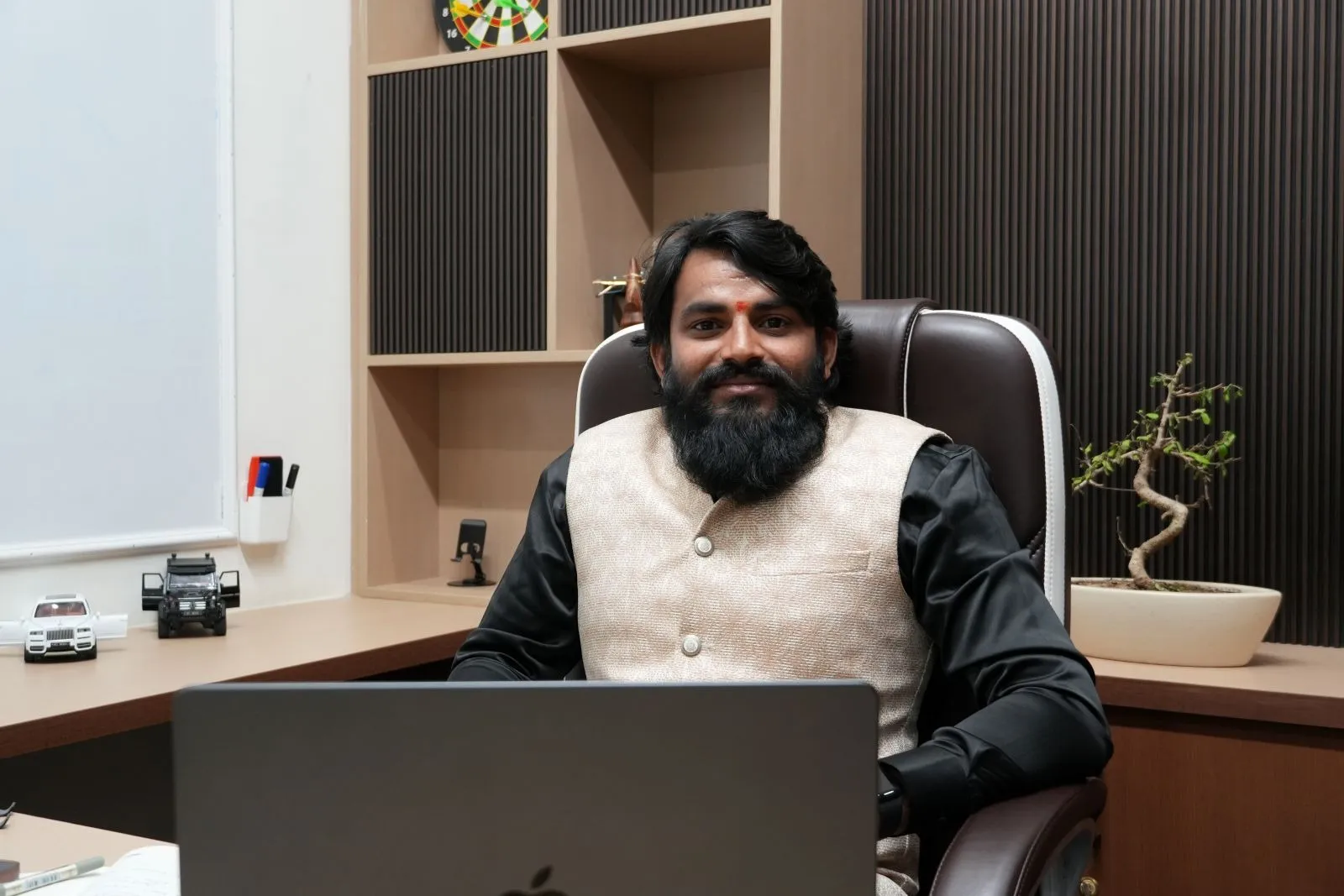 CEO image 1 landscape