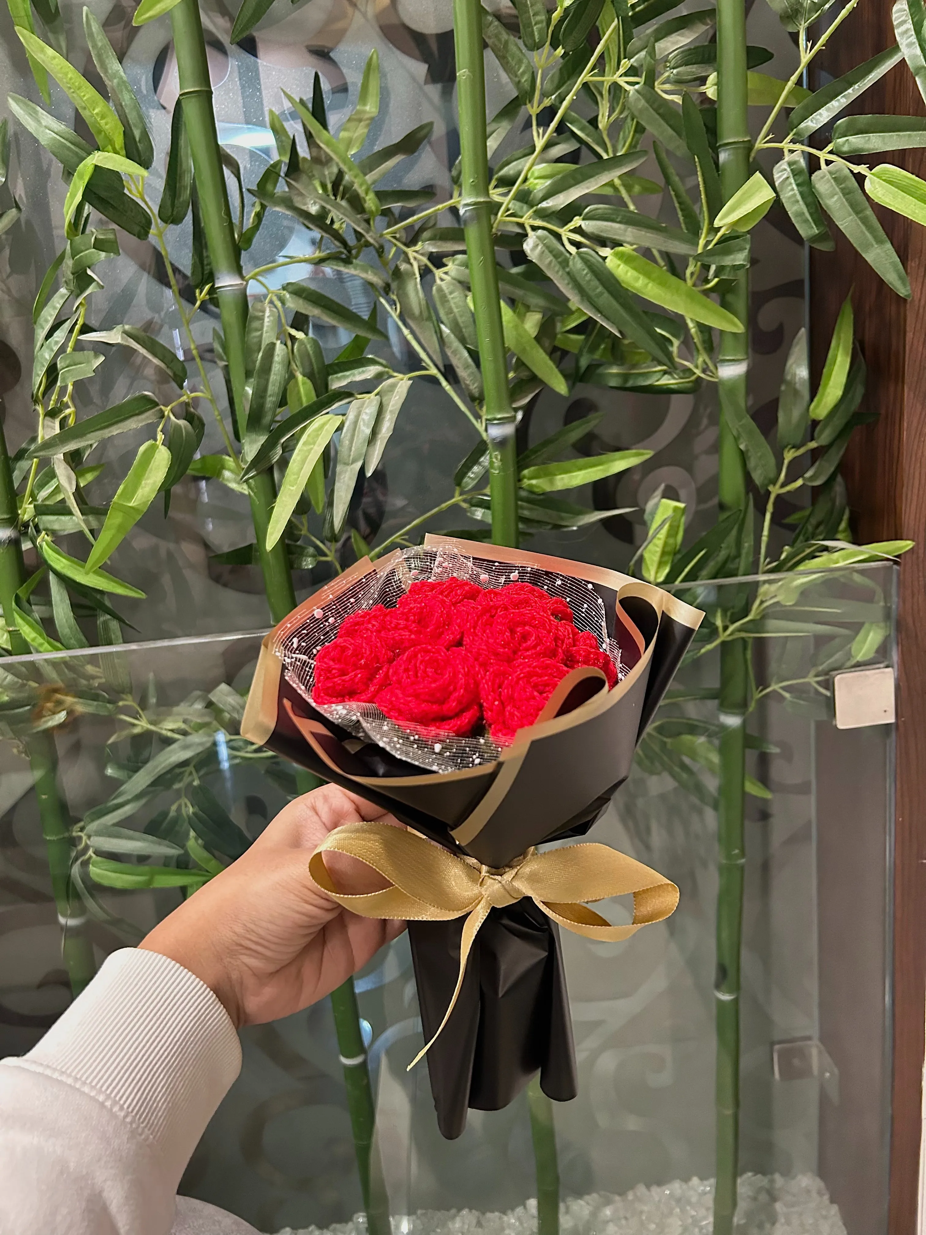 A glimpse of handicraft crochet flower by Floreal