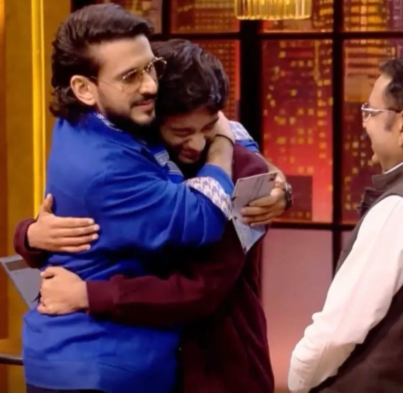 Aman Gupta hugs Neurapex AI founder Jaiwardhan Tyagi after sealing a Rs 60 lakh deal on Shark Tank India