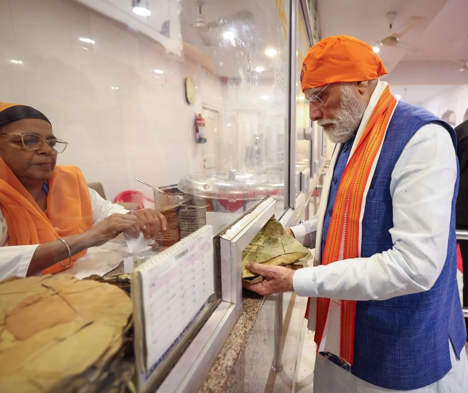 modi at gurunanak saheb
