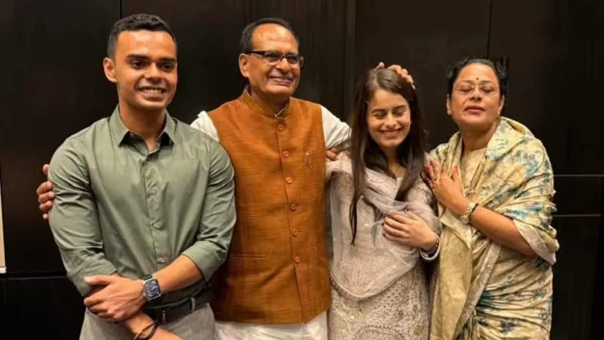 shivraj singh chowhan with his family