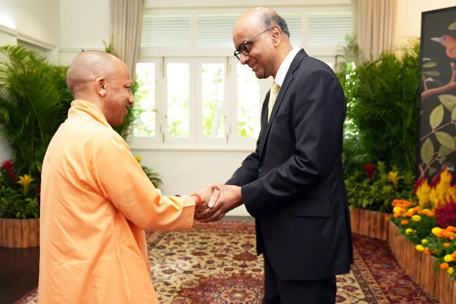 yogi-adityanath-singapore-investment-mou-up