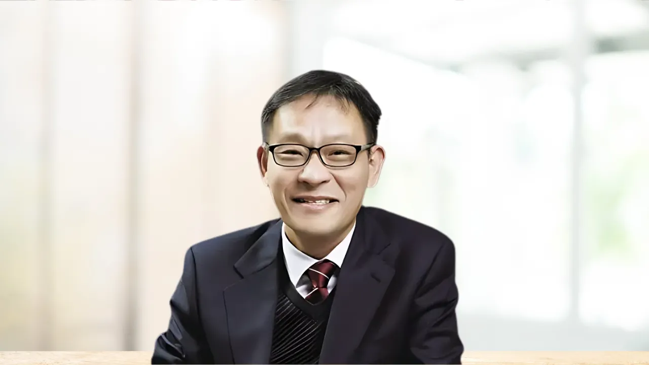 Kim Ung-Yong