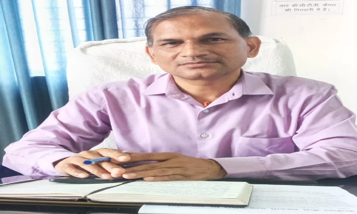 जिला गन्ना अधिकारी जितेंद्र मिश्रा