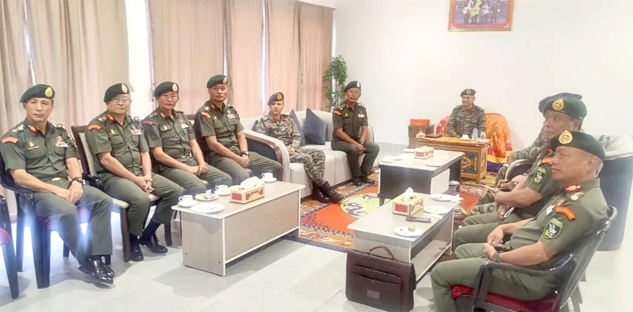 क्या भूटान के भविष्य की चाबी भारत के हाथ में है? जनरल द्विवेदी की यात्रा ने खोले नए राज! | यंग भारत न्यूज