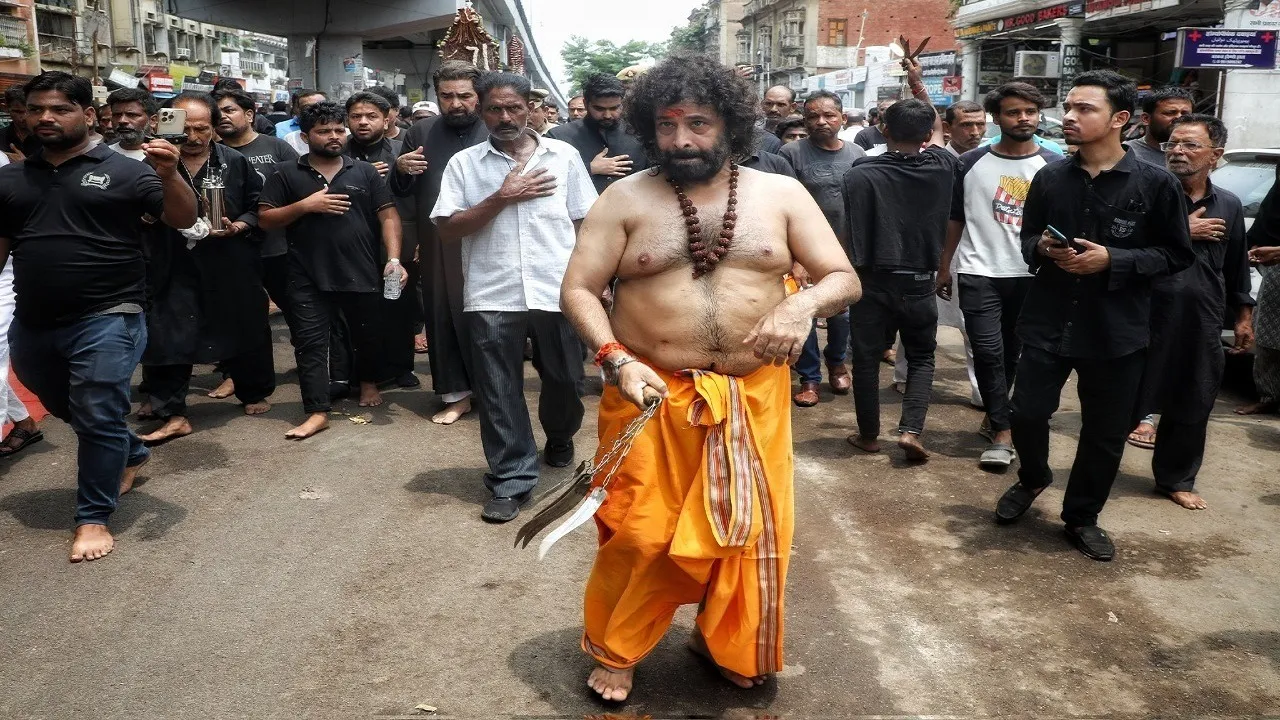 Hindu religious leader Swami Sarang