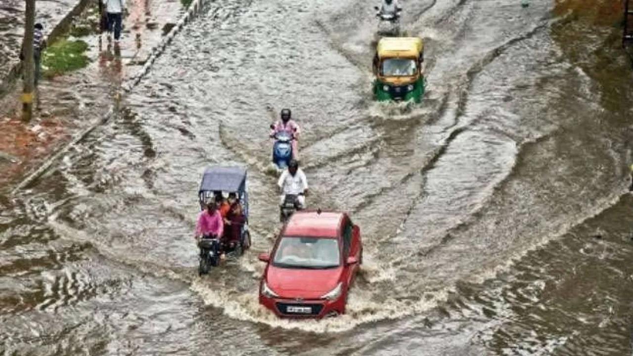 Picture of waterlogging in Delhi2