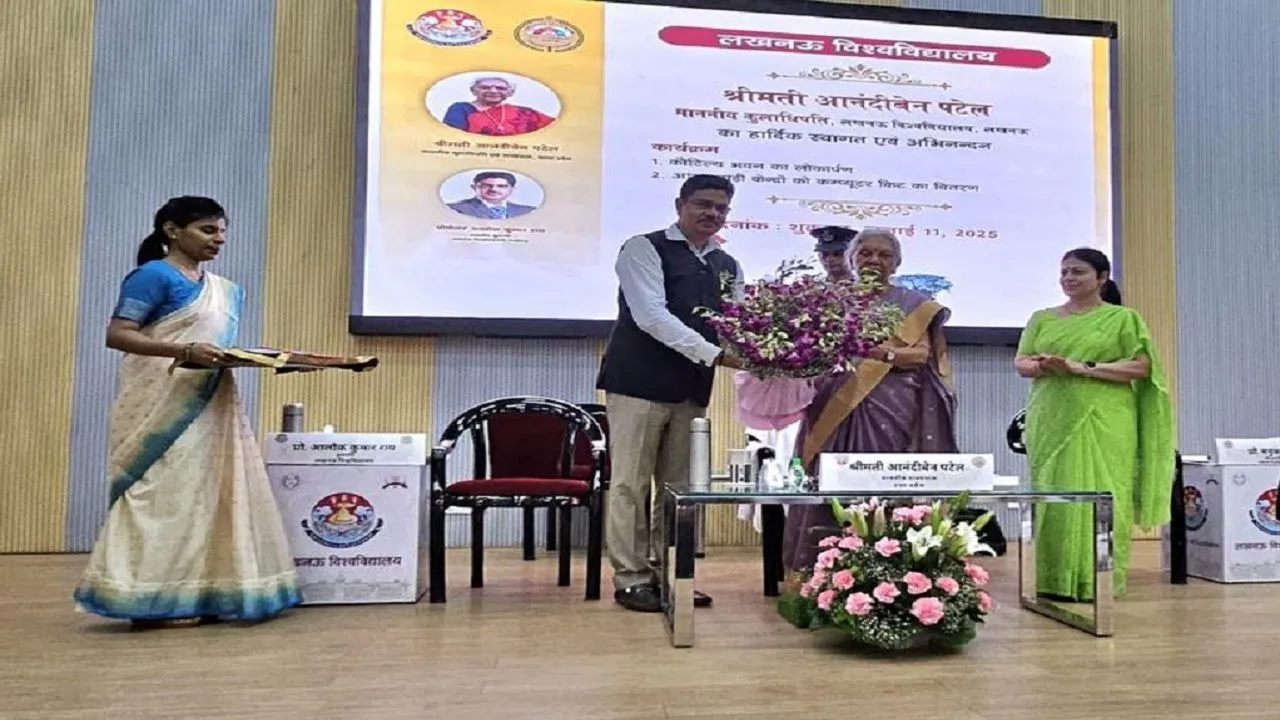 Vice Chancellor Alok Kumar Rai welcomed the Governor