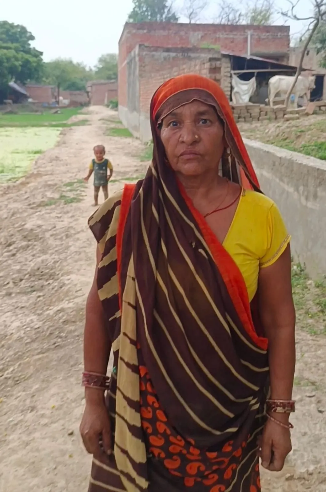 घर से लिए रास्ता न बनने से आहत बिटटो देवी
