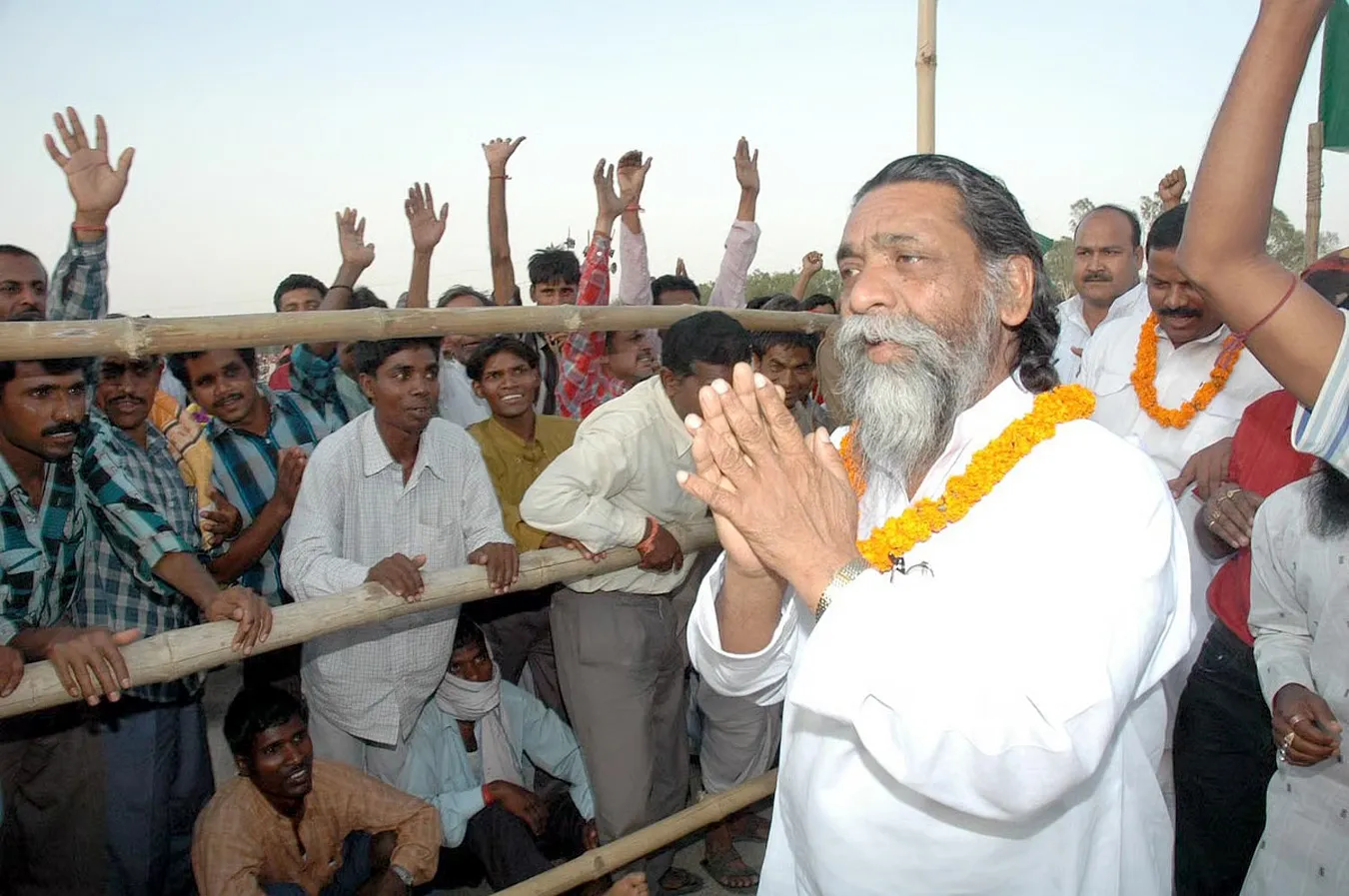 पिता की हत्या ने बदली दिशा : झारखंड के 'गुरुजी' शिबू सोरेन की अनसुनी कहानी | यंग भारत न्यूज