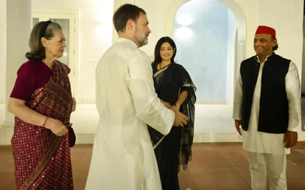 Rahul meet akhilesh