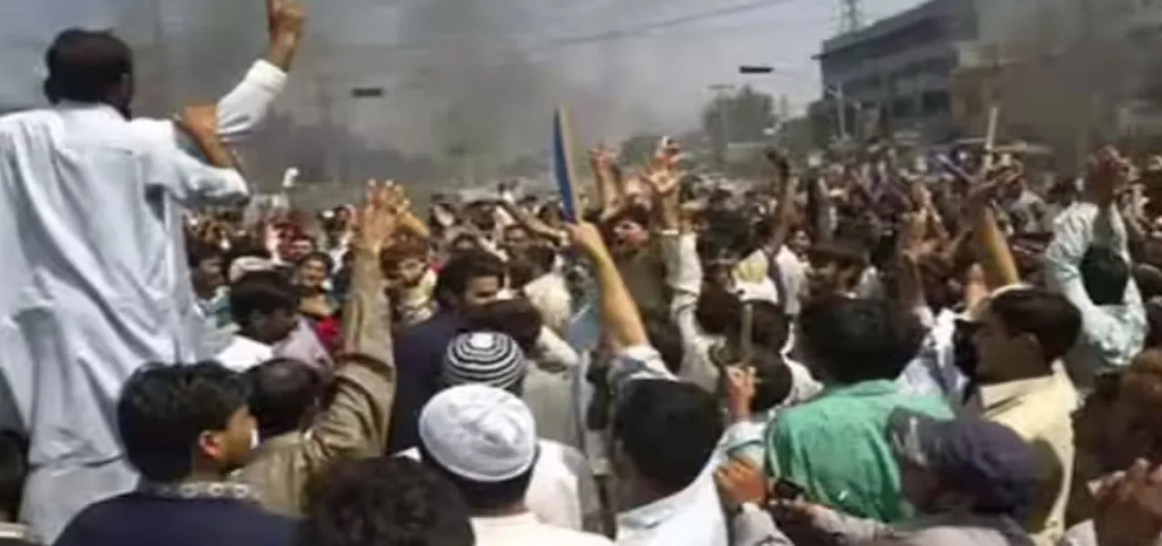 Explainer : POK में भूख से फैली विद्रोह की आग क्या पाकिस्तान संभाल पाएगा आंदोलन की ज्वाला? | यंग भारत न्यूज