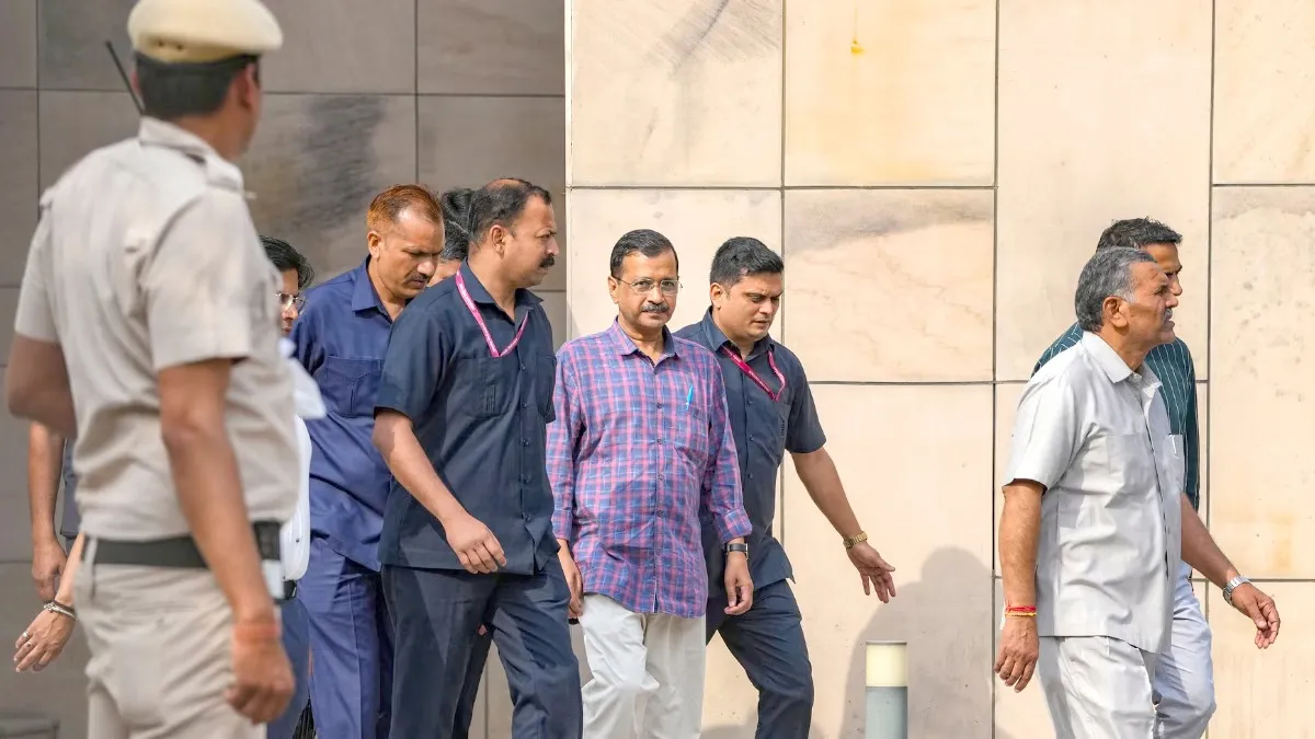 Explainer : बिहार विधानसभा चुनाव 2025 में कहां है AAP? इन 5 वजहों से बैकफुट पर हैं केजरीवाल! | यंग भारत न्यूज