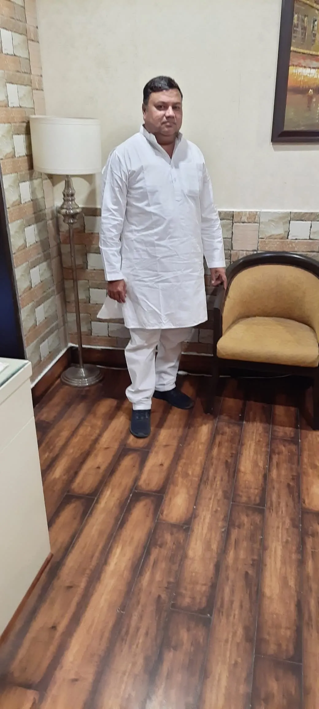 सपा नेता और समाजसेवी नरेश सिंह सोलंकी