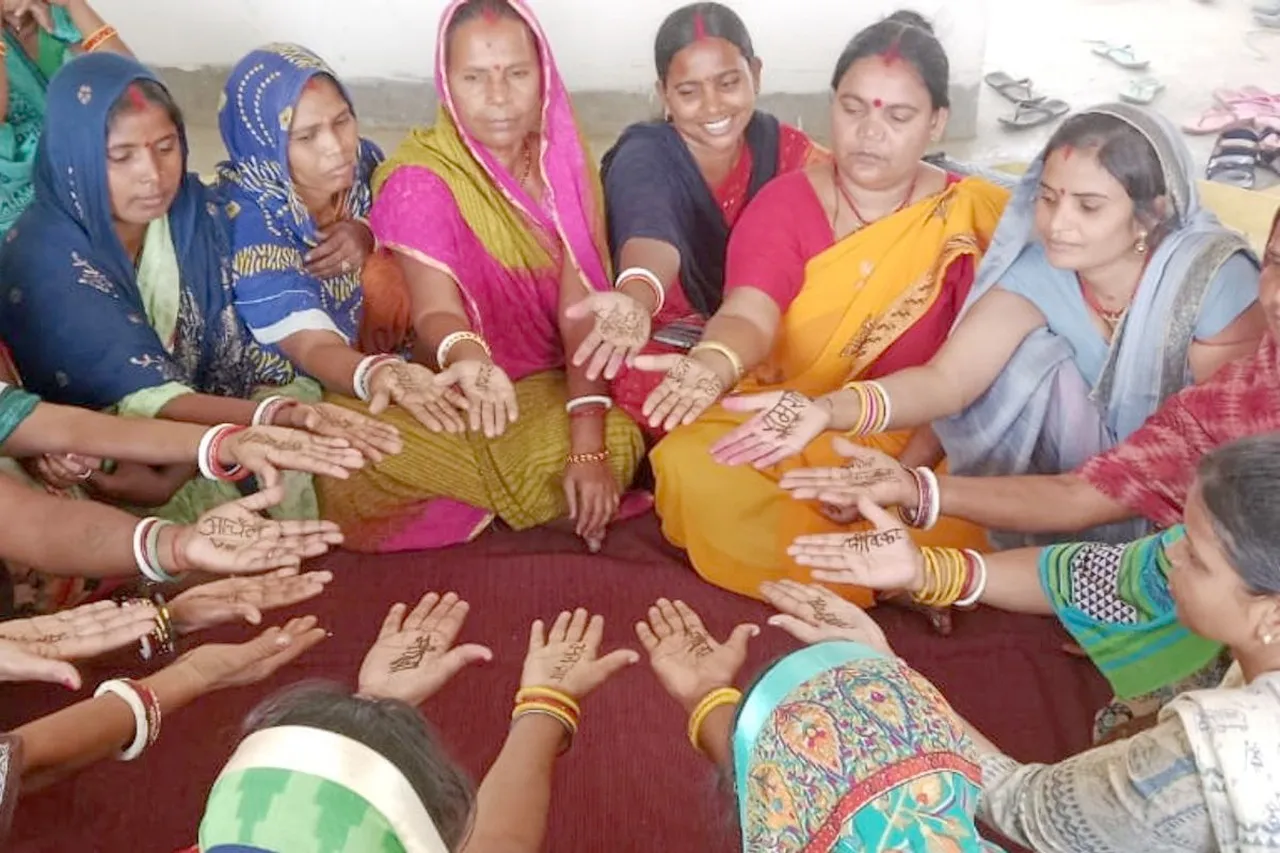 '20 दिन में हर परिवार को सरकारी नौकरी' क्या कहता है Article 16? पढ़ें 'तेजस्वी प्रण' का 'विश्लेषण' | यंग भारत न्यूज