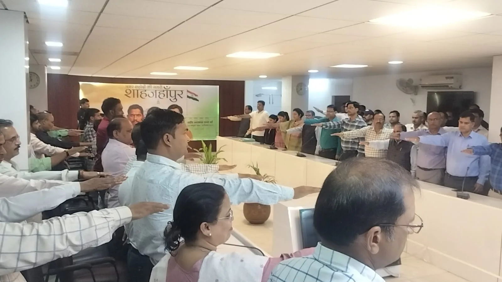 शाहजहांपुर में एकता की दौड़ के साथ मनाया गई लौह पुरुष सरदार पटेल जयंती, अधिकारियों ने ली अखंडता की शपथ