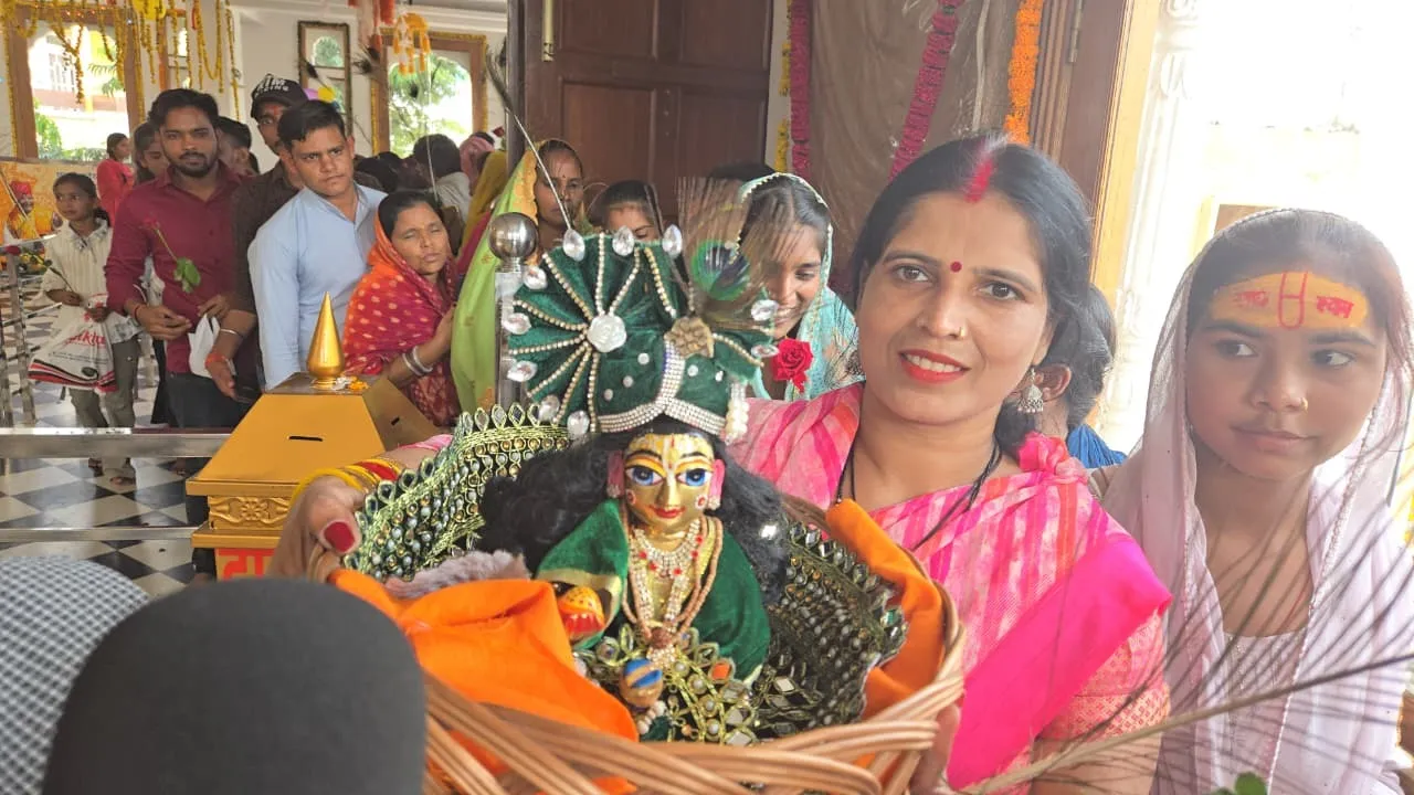 जन्मोत्सव पर भजन-कीर्तन, विशेष सजावट