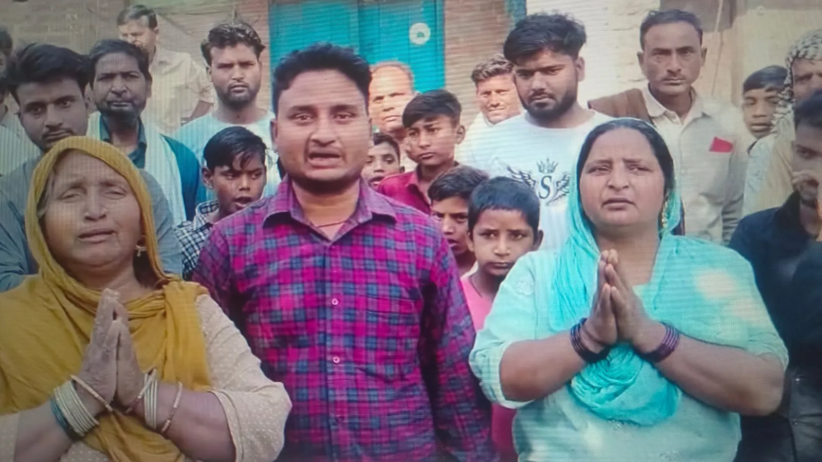 जलालाबाद के गांव रौली बौरी में अतिक्रमण हटाए जाने से आहत पीडित