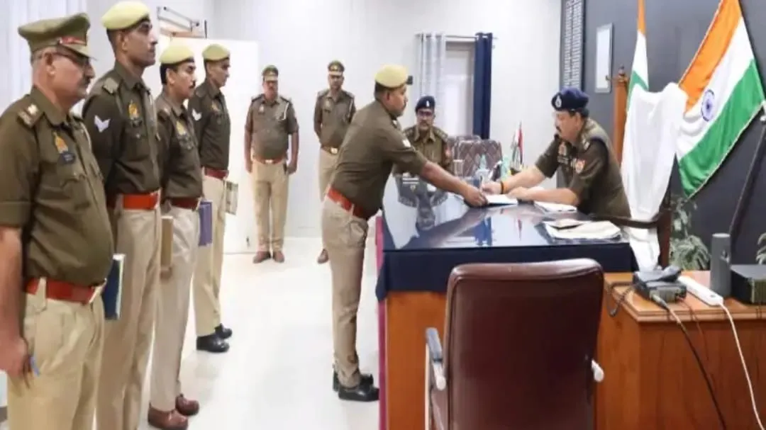 शाहजहांपुर एसपी ने पुलिसकर्मियों को लगवाई दौड़, कहा— अनुशासन और ईमानदारी ही पुलिस की पहचान