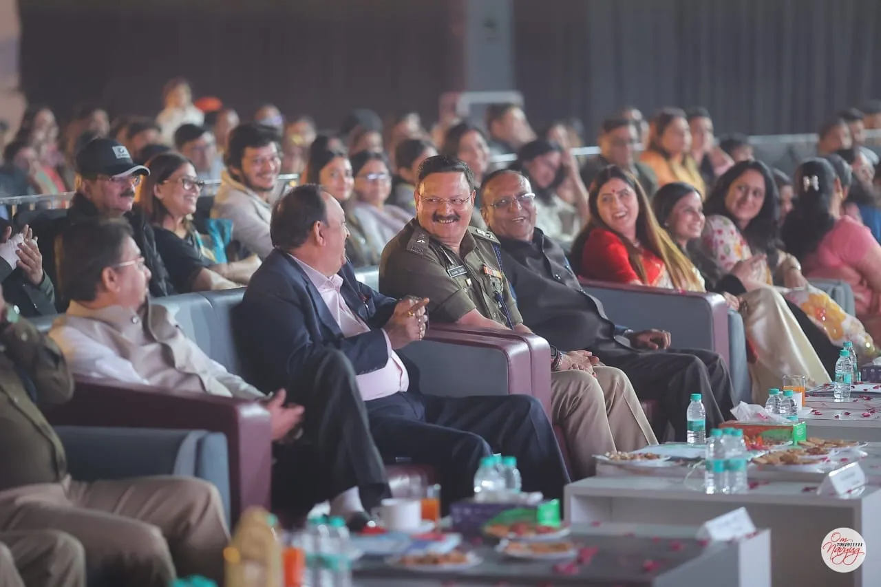 जीडी गोयंका पब्लिक स्कूल में आयोजित भारत गौरव मौजूद पुलिस अधीक्षक राजेश द्विवेदी, एमएलसी डा सुधीर गुप्ता, पूर्व जिला पंचायत अध्यक्ष वीरेंद्र पाल सिंह यादव