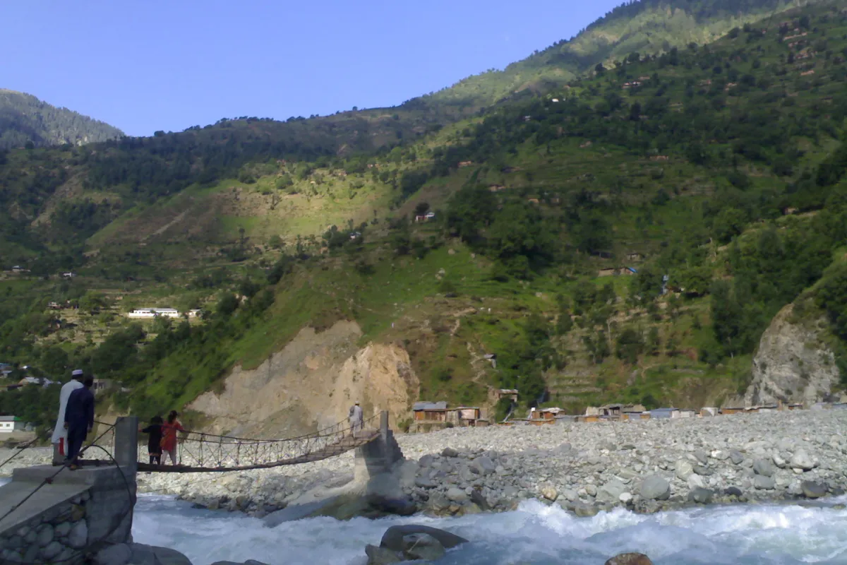 The tributary starts in Dubair Bala, flows through Shaikhdara, and joins the Indus at Dubair Bazar in Kohistan.