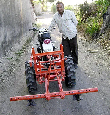 Mansukhbhai Jagani with Bullet Santi